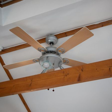 Appartamento Bright Private Terrace - Free Private Parking - Tv - Wifi - Netflix Croydon Esterno foto