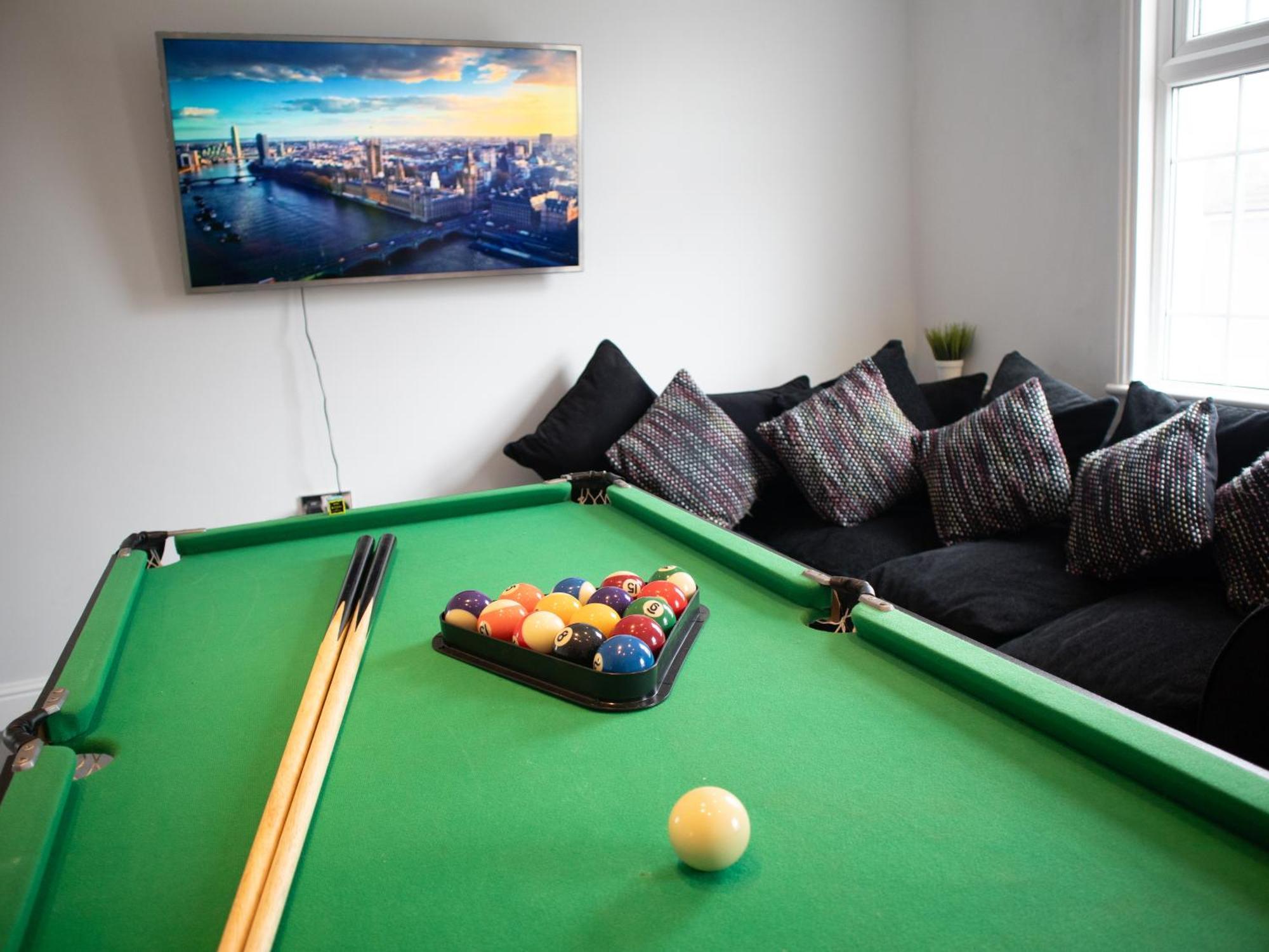 Appartamento Bright Private Terrace - Free Private Parking - Tv - Wifi - Netflix Croydon Esterno foto
